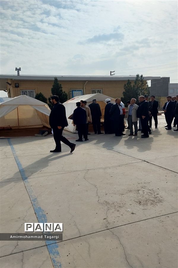 بیست و پنجمین دوره مانور زلزله با شعار مدرسه ایمن، جامعه تاب آور در دبیرستان نمونه امام علی(ع)