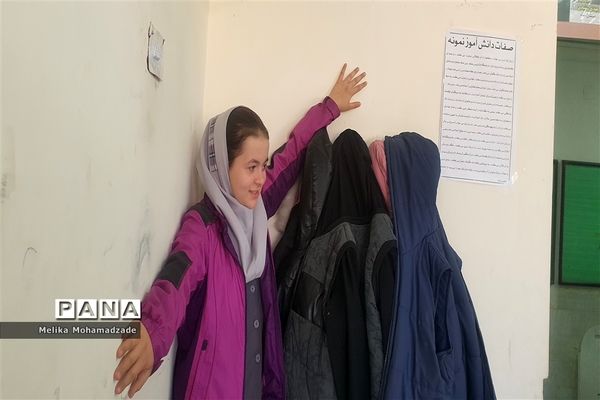 برگزاری کارگاه آموزشی مانور زلزله ویژه دانش‌آموزان و والدین دبستان معلم  و هدف شهرستان کاشمر