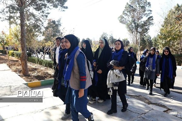 اردوی علمی راهیان پیشرفت دانش‌آموزی ‌از سازمان فضایی ایران