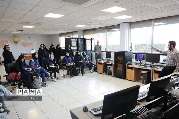 اردوی علمی راهیان پیشرفت دانش‌آموزی ‌از سازمان فضایی ایران
