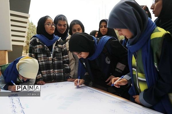 اردوی علمی راهیان پیشرفت دانش‌آموزی ‌از سازمان فضایی ایران