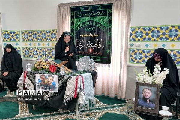 مراسم بزرگداشت شهدای مدافع امنیت در دبیرستان شاهد شهید حمامی