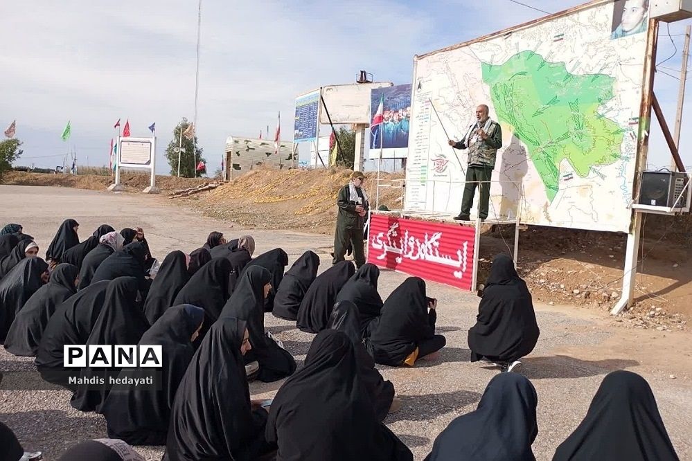 دانش‌آموزان رودهن در اردوی راهیان نور