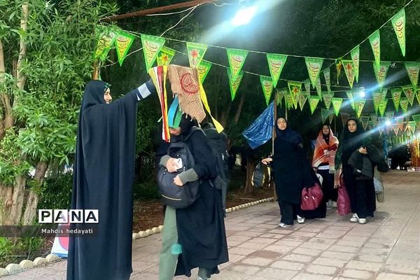 دانش‌آموزان رودهن در اردوی راهیان نور