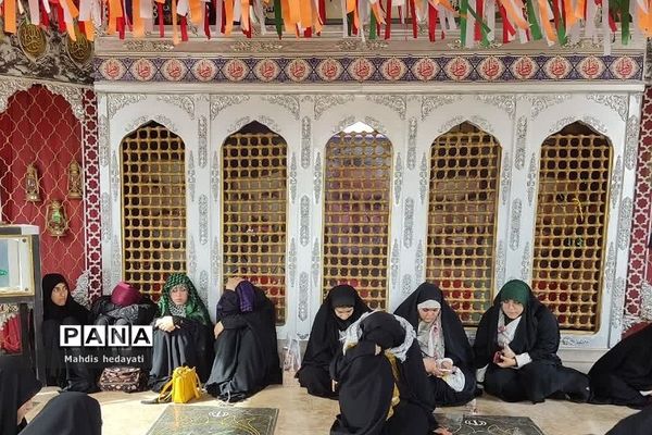 دانش‌آموزان رودهن در اردوی راهیان نور