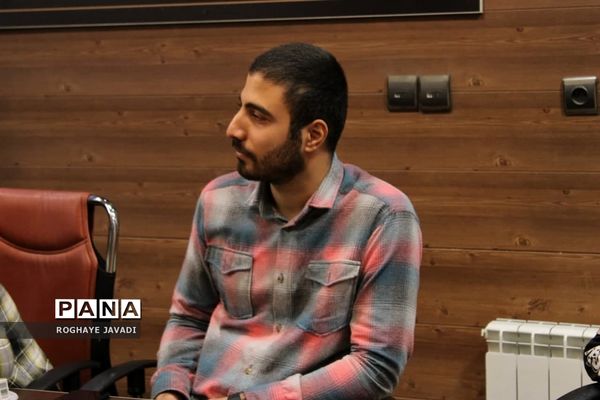 جلسه هم اندیشی انجمن اسلامی دانش‌آموزان ناحیه یک بهارستان