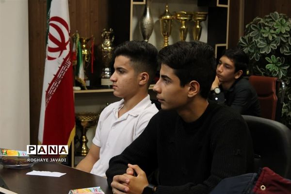 جلسه هم اندیشی انجمن اسلامی دانش‌آموزان ناحیه یک بهارستان