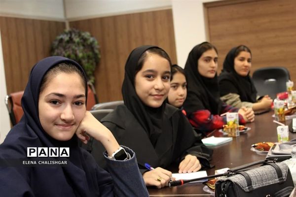 کارگاه آموزشی طرح هر مدرسه یک خبرنگار در ناحیه یک بهارستان