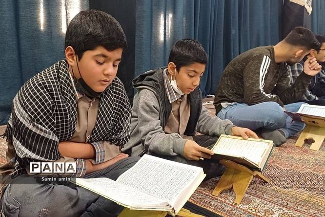 برگزاری محفل انس با قرآن در آموزش و پرورش رودهن