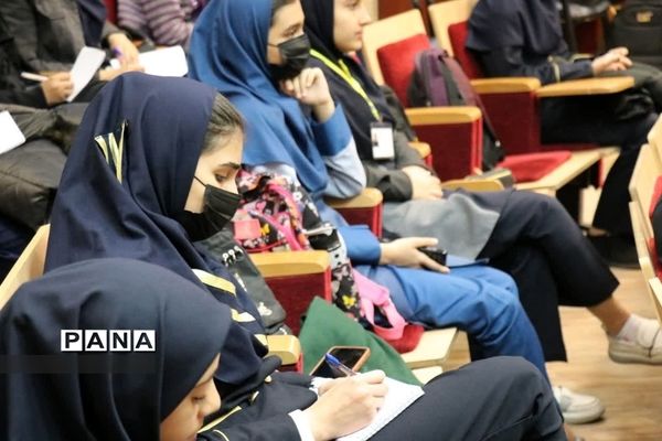 برگزاری دوره آموزش خبرنگاری دختران  ناحیه ۲