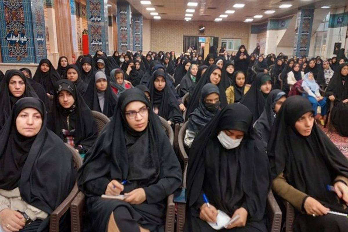 برگزاری دوره تربیت مربی و کنشگر عفاف و حجاب در حسینیه گلزار شهدای ملارد