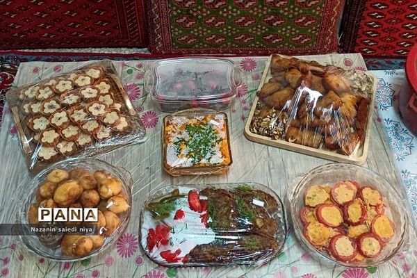 جشنواره غذاهای سنتی و محلی در دبیرستان دوده اول کوثر رودهن
