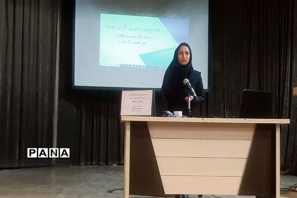 نشست توجیهی آموزشی رابطان مشاور شهرستان ورامین
