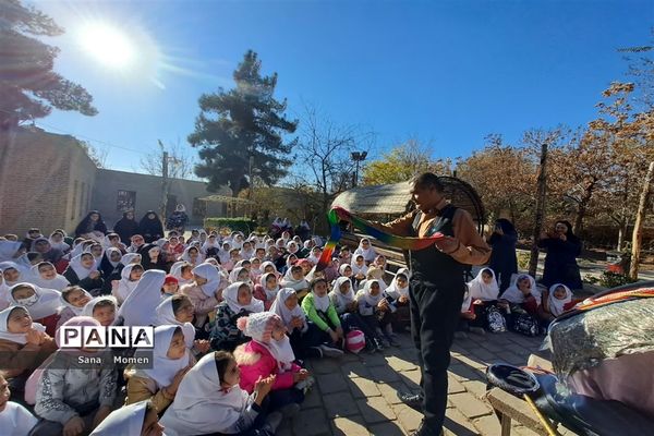بازدید دانش‌آموزان از پارک ژوراسیک مشهد