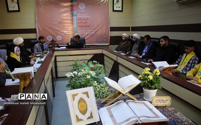 کتابت قرآن توسط اعضای سازمان دانش‌آموزی خوزستان