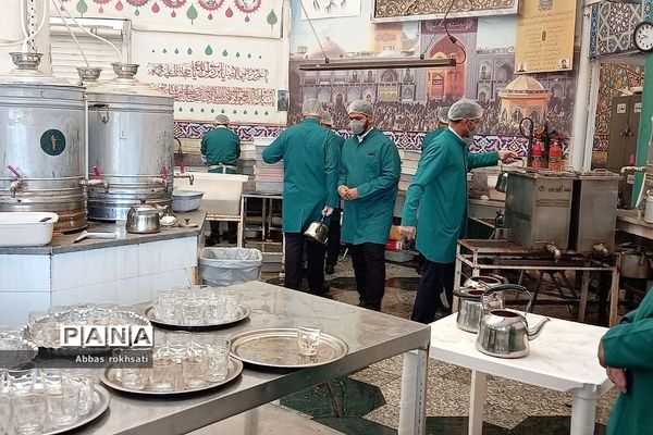 اردوی دانش‌آموزان دبیرستان دوره اول سما و ۱۳ آبان رودهن در مشهد مقدس