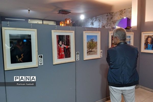 افتتاح عصاره و دستاورد عکاسان در گالری موسسه توسعه هنرهای معاصر شهریار