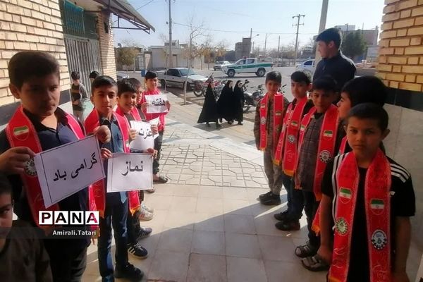 حضور فرهنگیان و دانش‌آموزان شهرستان بام و صفی‌آباد در نماز جمعه‌