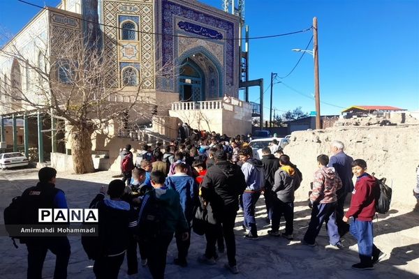 محفل بندگی و عبادت دانش‌آموزان شهرستان تفرش