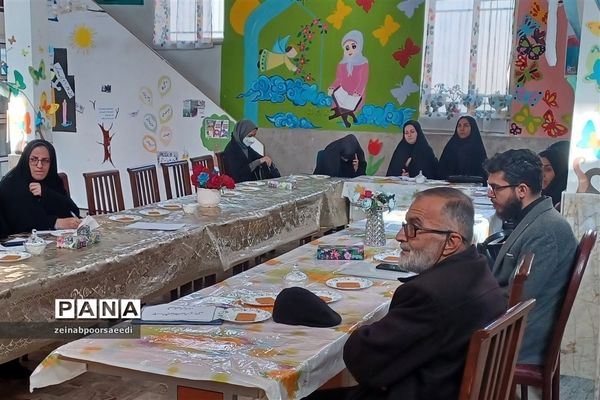 کارگاه توانمندسازی معاونان و مربیان پرورشی در شهرستان فیروزکوه