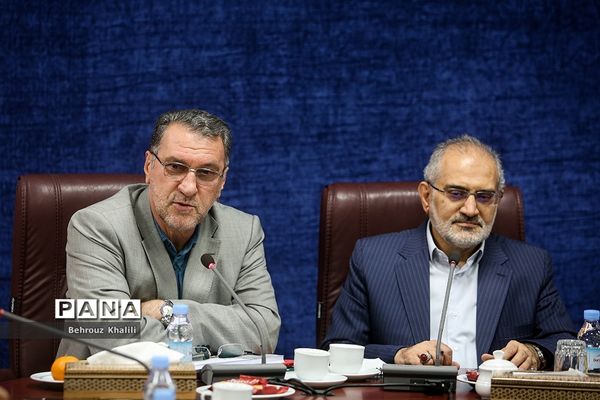 دیدار معاون رئیس‌جمهوری با همکاران دفتر امور مجلس وزارت آموزش و پرورش