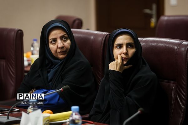 دیدار معاون رئیس‌جمهوری با همکاران دفتر امور مجلس وزارت آموزش و پرورش