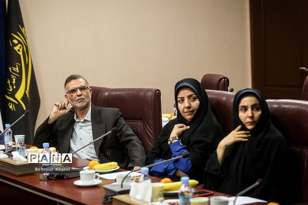 دیدار معاون رئیس‌جمهوری با همکاران دفتر امور مجلس وزارت آموزش و پرورش