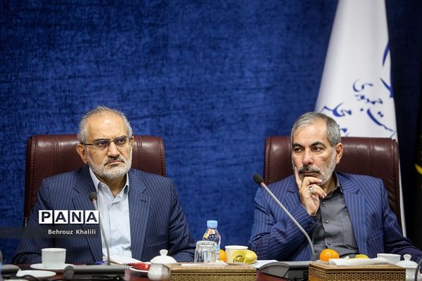 دیدار معاون رئیس‌جمهوری با همکاران دفتر امور مجلس وزارت آموزش و پرورش