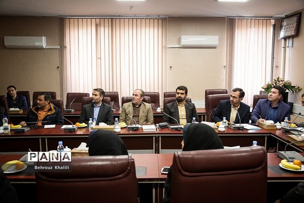 دیدار معاون رئیس‌جمهوری با همکاران دفتر امور مجلس وزارت آموزش و پرورش