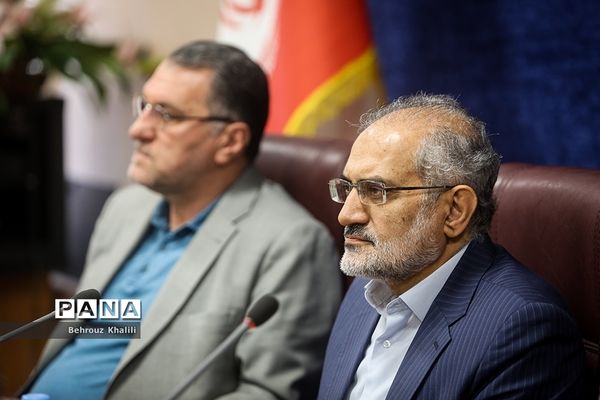 دیدار معاون رئیس‌جمهوری با همکاران دفتر امور مجلس وزارت آموزش و پرورش