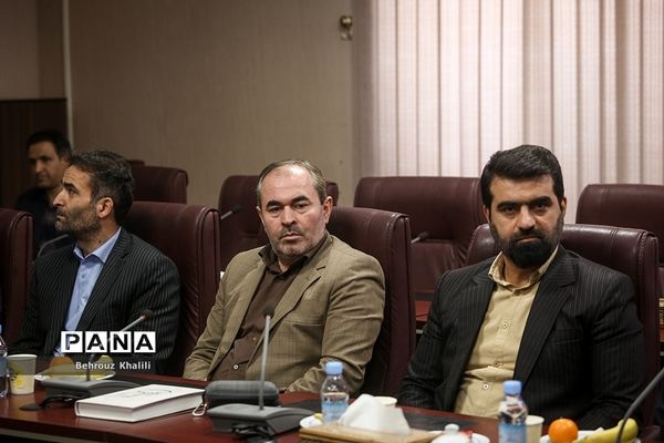 دیدار معاون رئیس‌جمهوری با همکاران دفتر امور مجلس وزارت آموزش و پرورش
