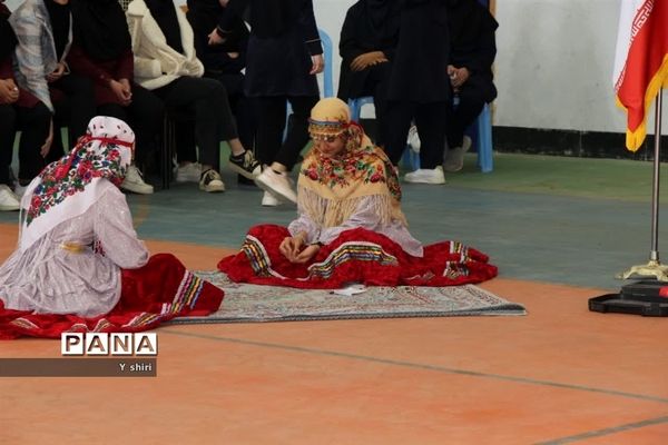 جشنواره بازی‌های بومی محلی در دبیرستان عشایری دخترانه نسیبه شهرستان مانه و سملقان