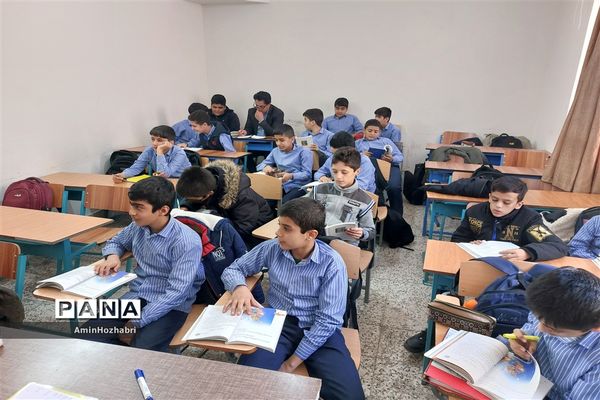 استقبال دانش آموزان  دبیرستان  زرتاش خلیل‌آباد از طرح مدام