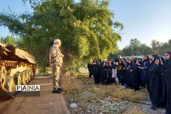 اعزام دانش‌آموزان دختر به اردوی راهیان نور