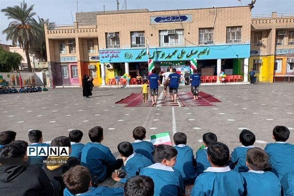 اجرای ورزش زورخانه ای(طرح شهید طوقانی) در دبستان شهید نهایی ۲ بهبهان