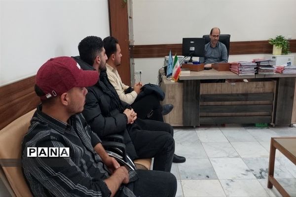 نشست صمیمی دانشجویان با دادستان عمومی و انقلاب  مرکز استان خراسان شمالی