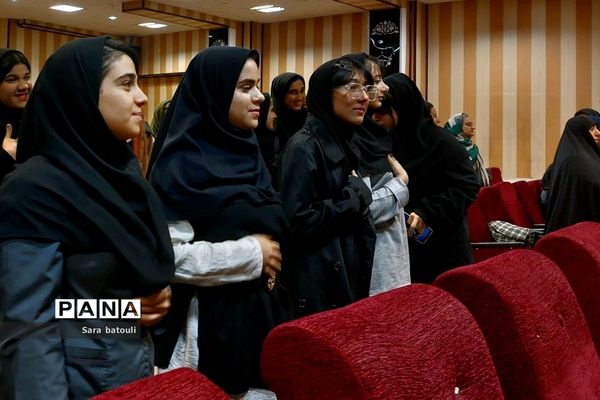 برگزاری همایش مشاوره دانش‌آموزان ‌در منطقه ۱۸