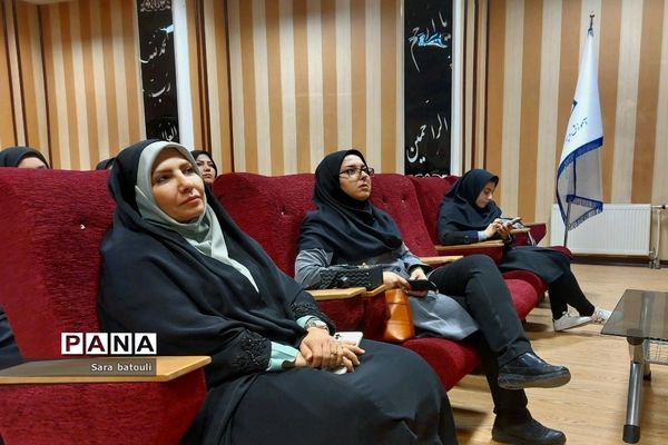 برگزاری همایش مشاوره دانش‌آموزان ‌در منطقه ۱۸