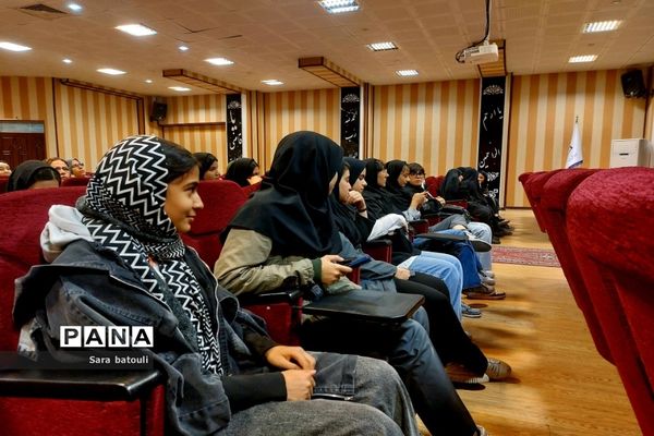 برگزاری همایش مشاوره دانش‌آموزان ‌در منطقه ۱۸