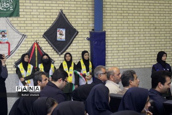 دانش‌آموزان بوشهری با شهید گمنام وداع کردند