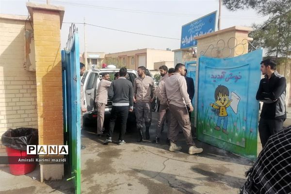 تشییع شهید گمنام در دبستان غنچه ها ولایت 2 ناحیه 3 شیراز