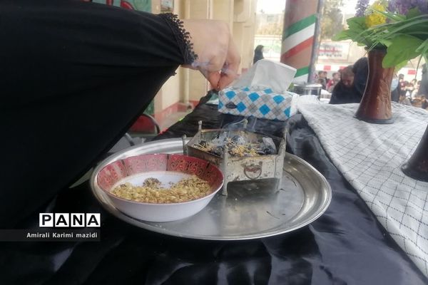 تشییع شهید گمنام در دبستان غنچه ها ولایت 2 ناحیه 3 شیراز