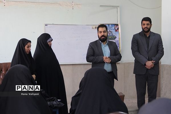 بازدید مدیرآموزش و پرورش ناحیه یک شهرری از روند برگزاری طرح شهید همت