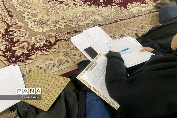 برگزاری مسابقات نماز، قرآن و عترت مقطع متوسطه دختران آباده