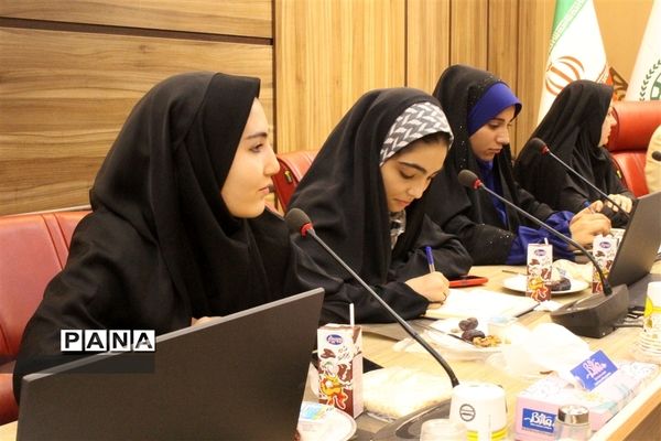 جلسه هیئت رئیسه شورای دانش‌آموزی و مجمع اعضا و مربیان سازمان دانش‌آموزی در شهرستان‌های استان تهران