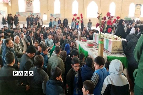 تشییع پیکر شهید گمنام در روستای گردکوه مهریز