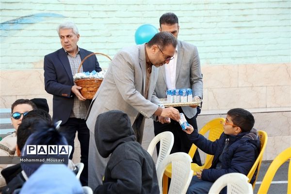 آغاز توزیع شیر در مدارس شهر تهران
