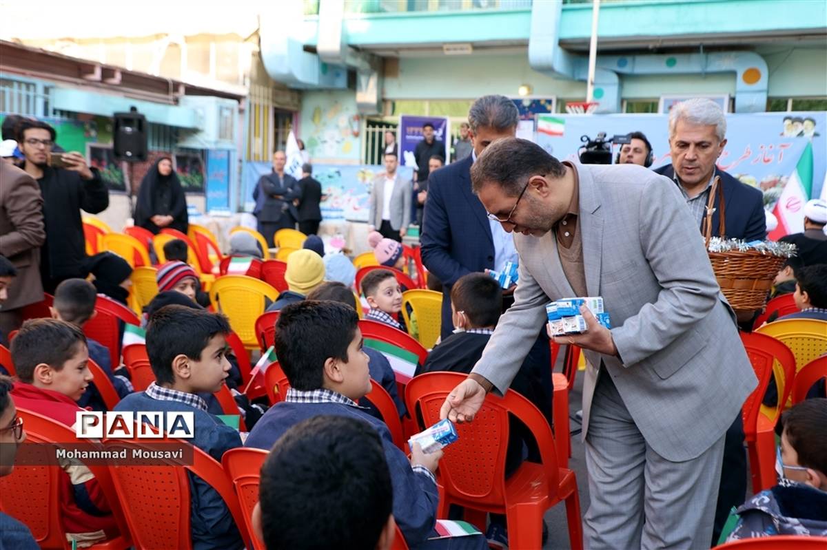 آغاز توزیع شیر در مدارس شهر تهران