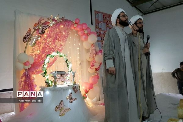 محفل انس با قرآن در دبستان پیام‌نور شهریار