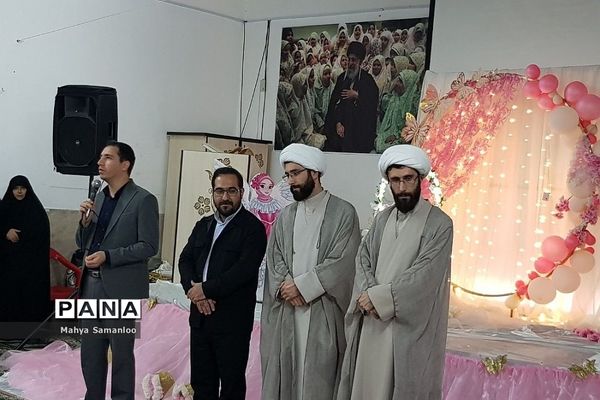 محفل انس با قرآن در دبستان پیام‌نور شهریار
